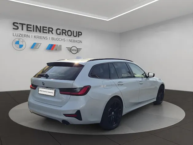 BMW 330d xDrive Touring Steptronic Sport Line