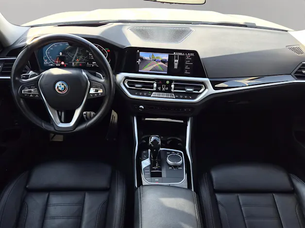 BMW 330d xDrive Touring Steptronic Sport Line