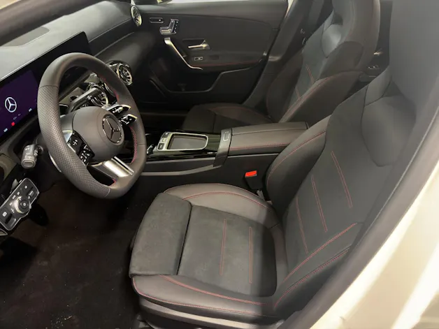 MERCEDES-BENZ A 200 Night Star 7G-DCT