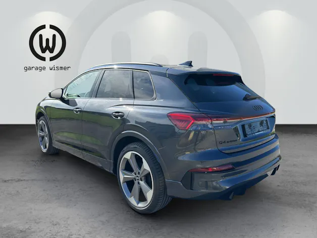 AUDI Q4 e-tron SUV quattro performance Swiss Ski