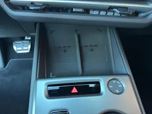 AUDI Q4 e-tron SUV quattro performance Swiss Ski
