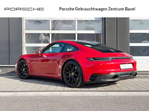 PORSCHE 911 Carrera 4 GTS