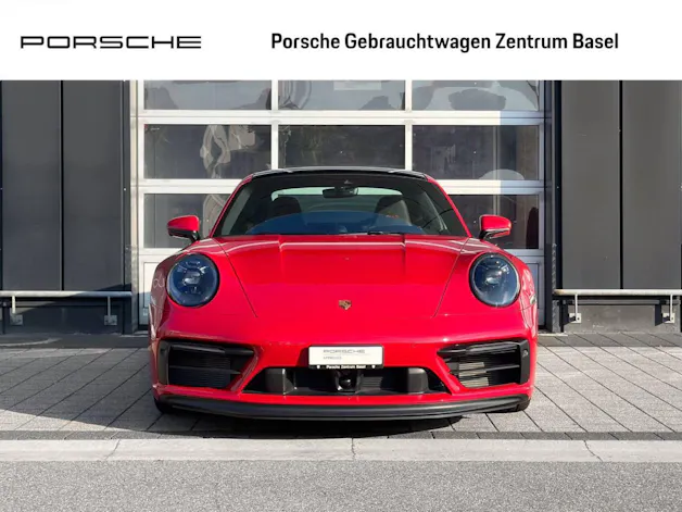 PORSCHE 911 Carrera 4 GTS