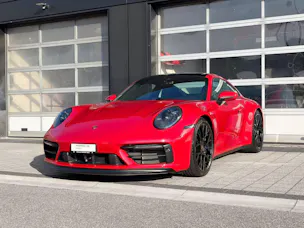 PORSCHE 911 Carrera 4 GTS