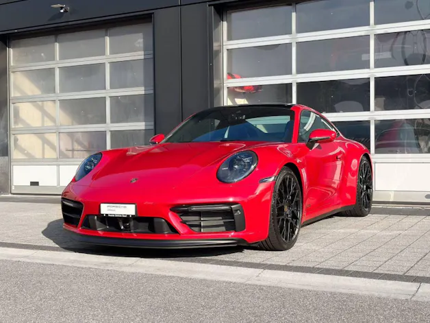 PORSCHE 911 Carrera 4 GTS