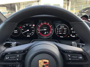 PORSCHE 911 Carrera 4 GTS