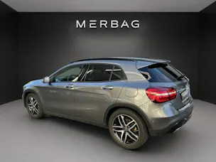 MERCEDES-BENZ GLA 200 AMG Line