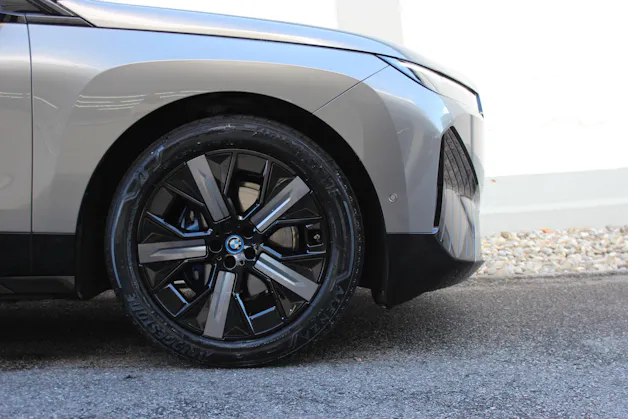 BMW iX xDrive50 *Edition Sport* oxidgrau metallic 🎉0.0%-LEASINGAKTION🎉