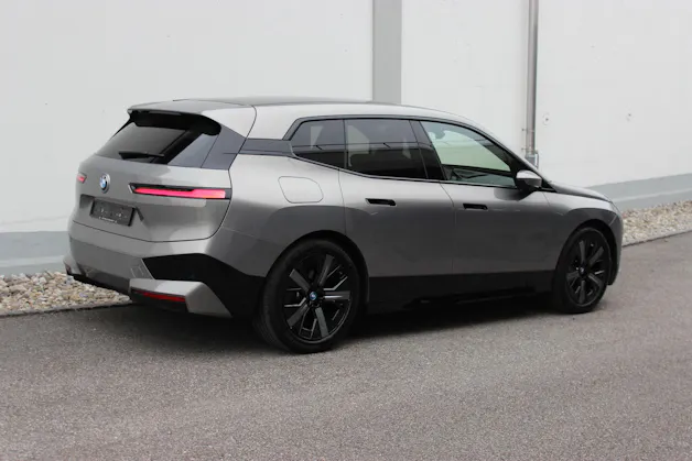 BMW iX xDrive50 *Edition Sport* oxidgrau metallic 🎉0.0%-LEASINGAKTION🎉
