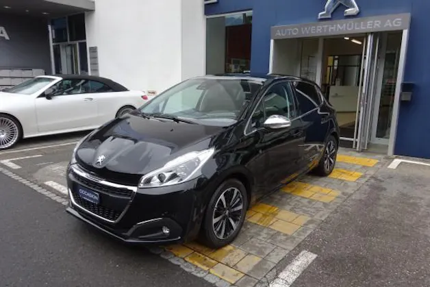 PEUGEOT 208 1.2 PureTech Tech Ed