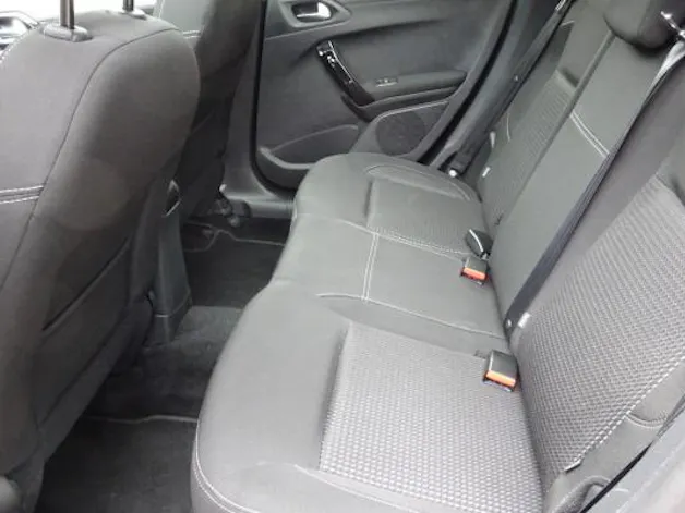 PEUGEOT 208 1.2 PureTech Tech Ed