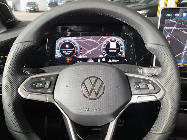 VW Golf 2.0 TSI R-Line DSG 4 Motion