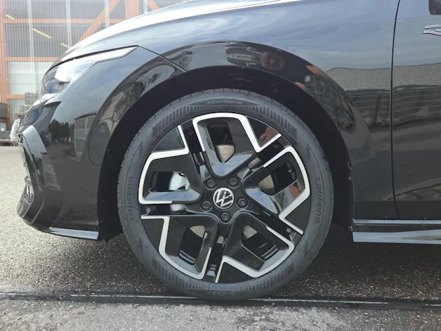 VW Golf 2.0 TSI R-Line DSG 4 Motion