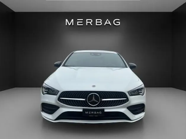 MERCEDES-BENZ CLA 220 d AMG Line 4Matic