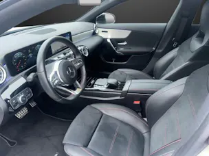 MERCEDES-BENZ CLA 220 d AMG Line 4Matic