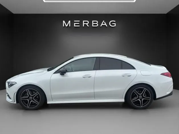 MERCEDES-BENZ CLA 220 d AMG Line 4Matic