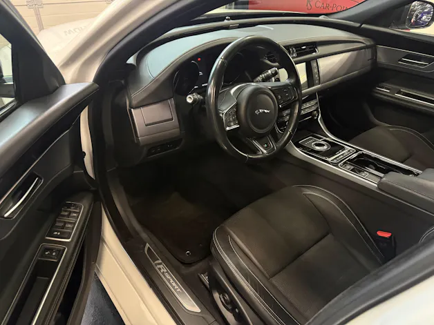 Jaguar XF 20d R-Sport Automatic