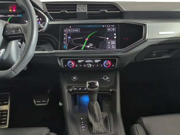 AUDI Q3 45 TFSI S line quattro S-tronic
