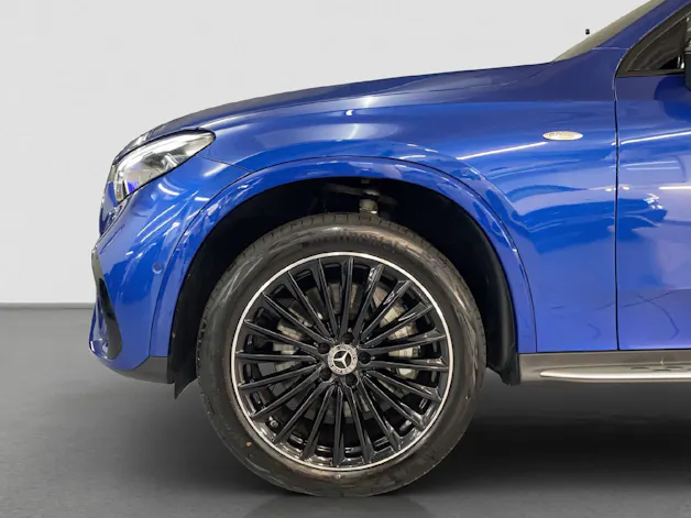MERCEDES-BENZ GLC 300 e AMG Line 4MATIC