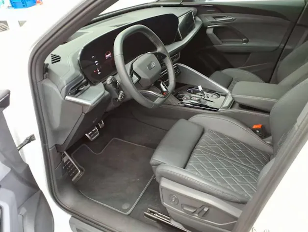 AUDI SQ5 TFSI quattro S-tronic