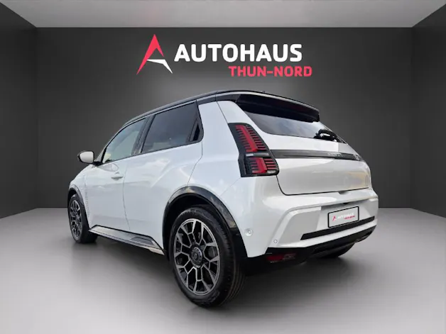 RENAULT R5 E-Tech Comfort Range Roland Garros