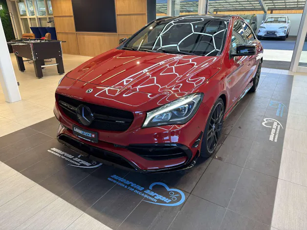 MERCEDES-BENZ CLA 45 AMG 381PS 4Matic Speedshift-Automat