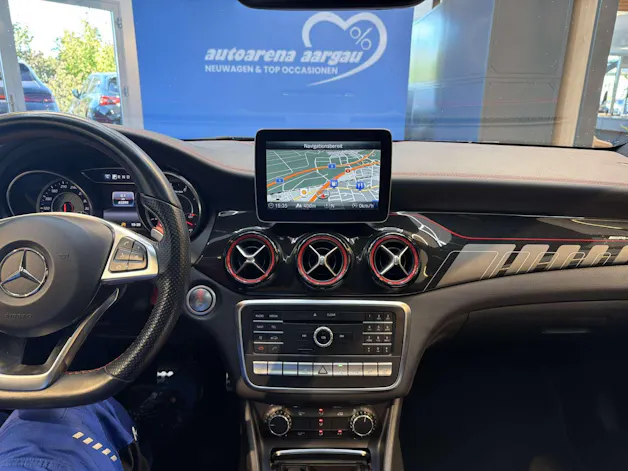MERCEDES-BENZ CLA 45 AMG 381PS 4Matic Speedshift-Automat