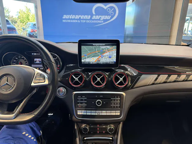 MERCEDES-BENZ CLA 45 AMG 381PS 4Matic Speedshift-Automat