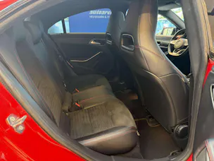 MERCEDES-BENZ CLA 45 AMG 381PS 4Matic Speedshift-Automat