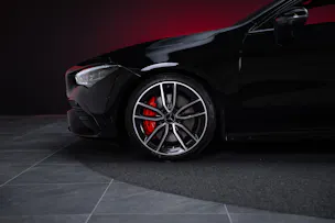 MERCEDES-BENZ CLA 35 AMG 4matic/ Facelift / Head-Up Display / Panorama-Schiebedach