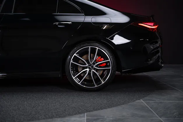 MERCEDES-BENZ CLA 35 AMG 4matic/ Facelift / Head-Up Display / Panorama-Schiebedach