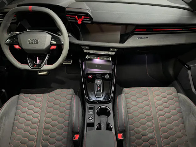 AUDI RS3 Limousine 2.5 TSI quattro S-tronic