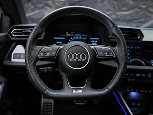 AUDI S3 Limousine TFSI quattro S-tronic *Werksgarantie*Facelift*Matrix-LED*Head-Up*