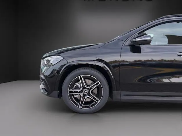 MERCEDES-BENZ GLA 250 4Matic Swiss Star