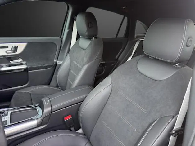 MERCEDES-BENZ GLA 250 4Matic Swiss Star