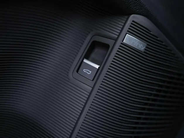 BYD Seal U DM-i Design AWD *SOFORT Verfügbar*Werksgarantie*Lenkradheizung*Sitzbelüftung*360° Kamera*