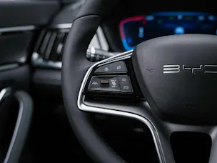 BYD Seal U DM-i Design AWD *SOFORT Verfügbar*Werksgarantie*Lenkradheizung*Sitzbelüftung*360° Kamera*