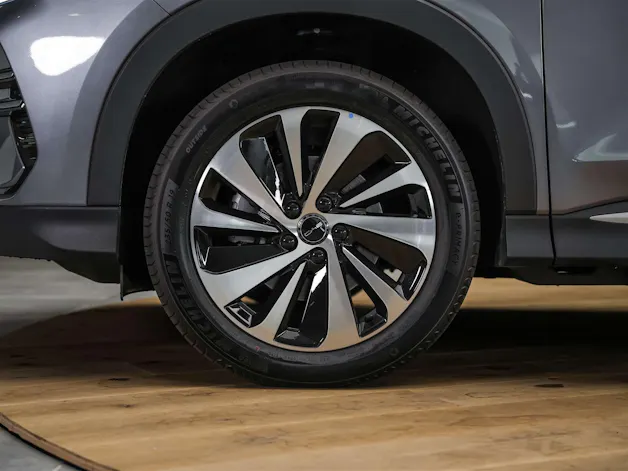 BYD Seal U DM-i Design AWD *SOFORT Verfügbar*Werksgarantie*Lenkradheizung*Sitzbelüftung*360° Kamera*