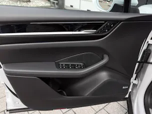 PORSCHE Macan 4S
