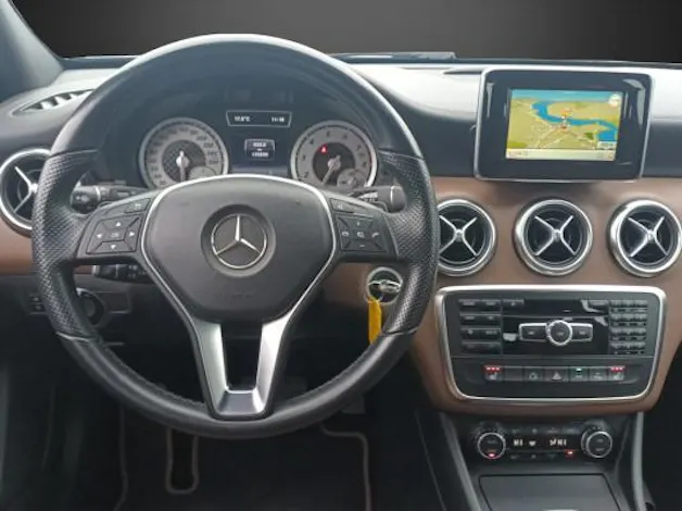 MERCEDES-BENZ A 250 Style 4Matic