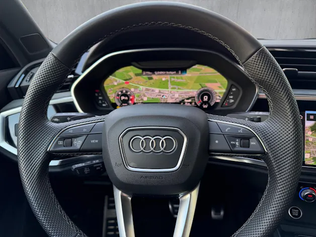 AUDI Q3 40 TDI S line quattro S-tronic