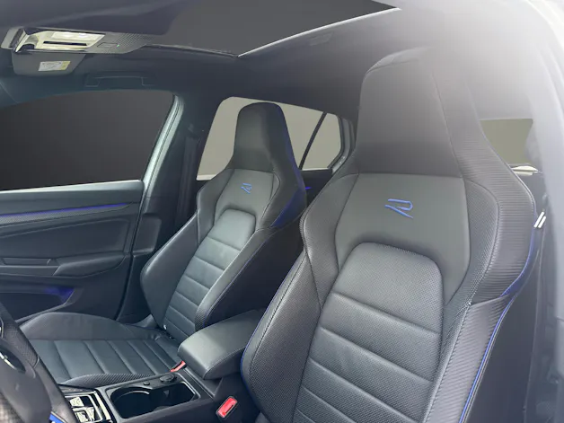 VW Golf VIII 2.0 TSI R DSG 4motion