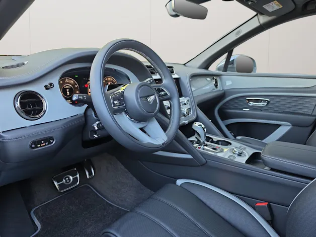 BENTLEY Bentayga Speed V8 1.9% Leasing möglich.