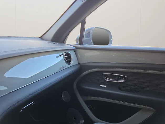 BENTLEY Bentayga Speed V8 1.9% Leasing möglich.