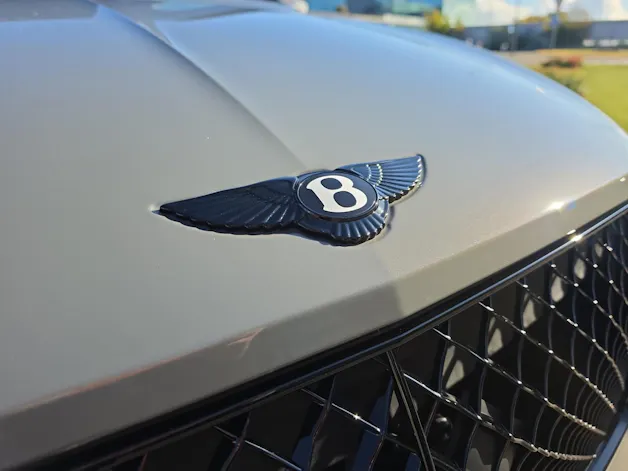 BENTLEY Bentayga Speed V8 1.9% Leasing möglich.