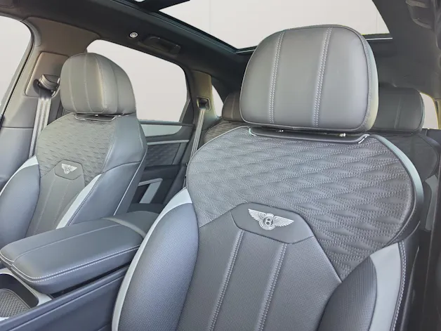 BENTLEY Bentayga Speed V8 1.9% Leasing möglich.