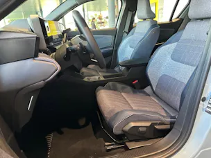 RENAULT R4 E-Tech Comfort Range 52 kWh Techno