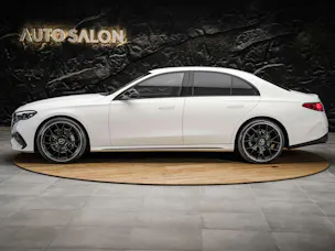 MERCEDES-BENZ E 200 AMG Line 9G-Tronic *Werksgarantie*21" Felgen*Lenkradheizung*