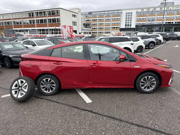 Toyota Prius 1.8 VVT-i PHEV Executive e-CVT Automat