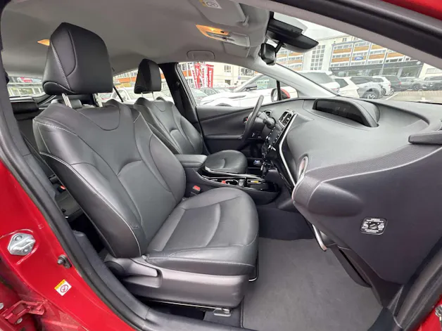 Toyota Prius 1.8 VVT-i PHEV Executive e-CVT Automat
